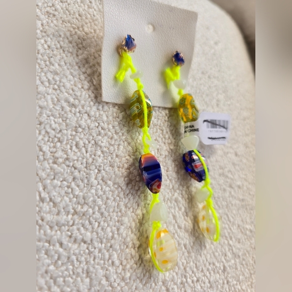 NWT Free People × Ariana Ost, Voyage Dangle Earrings, Neon Light Green -NEW!-$48 - Picture 4 of 7